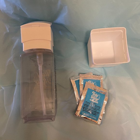 Bidet in a Bottle (Toilet Tissue Moistener) Tidy Hiny (NEW & UNUSED) - Picture 9 of 13